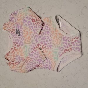 Nike 12 M cheetah long sleeve onesie